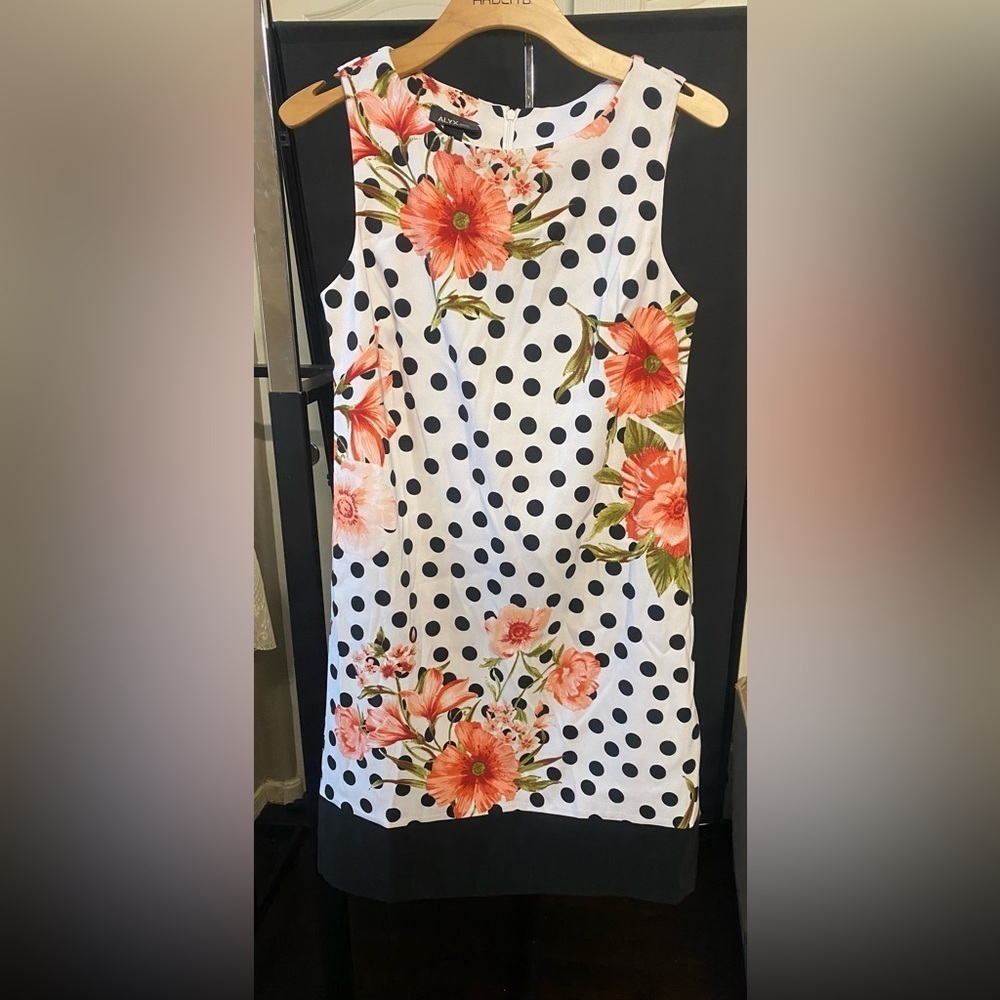 ‼️Sleeveless polka dot dress‼️